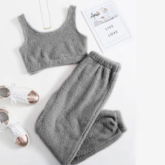 Plush Fuzzy Two-Piece Pyjama Set – Soft Crop Top & Pants Sleepwear